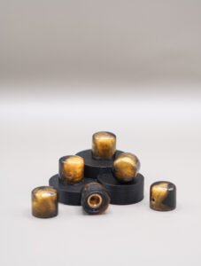 mayan obsidian – guitar knob set (carbon black + mayan gold)