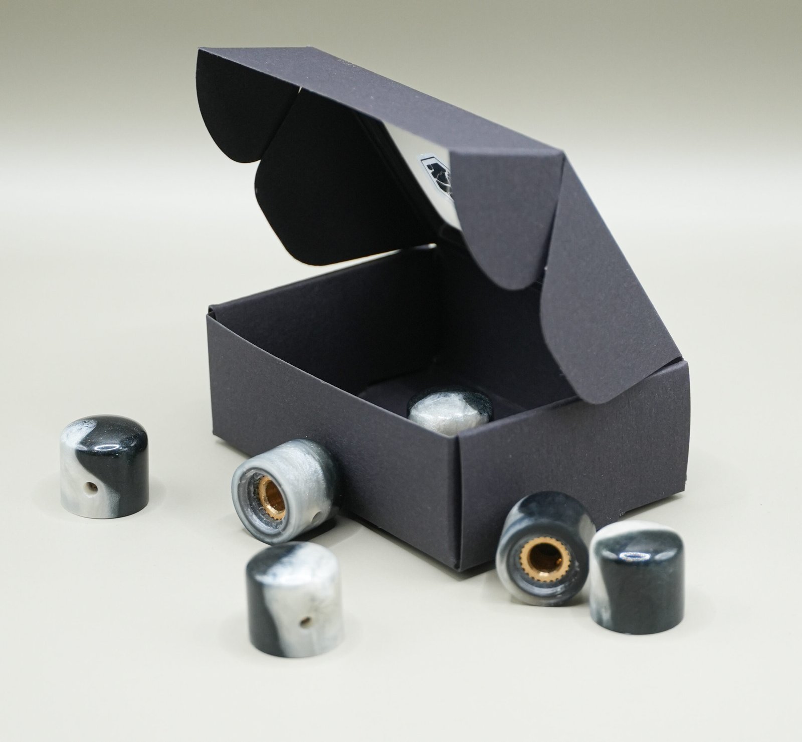 marble fade epoxy resin guitar knobs