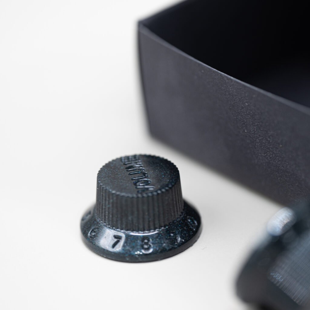 charcoal core fender styled epoxy knobs