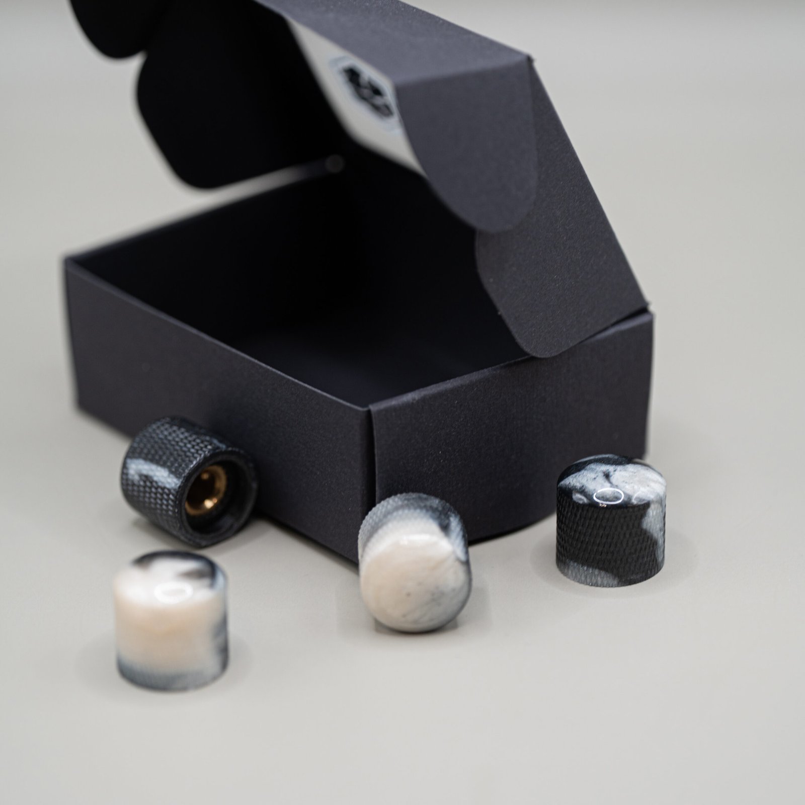 marble eclipse epoxy resin guitar knobs