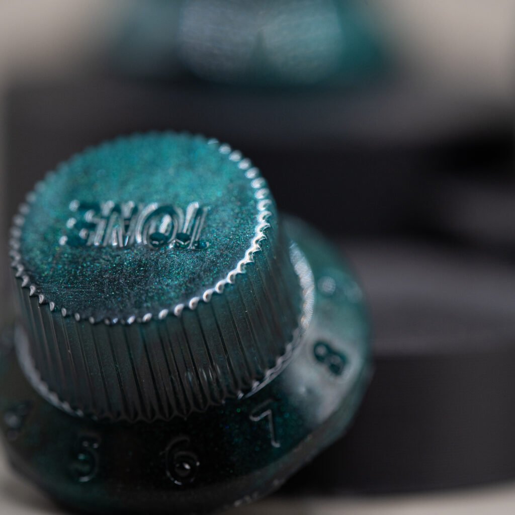 violet fade fender styled epoxy knobs (copy)