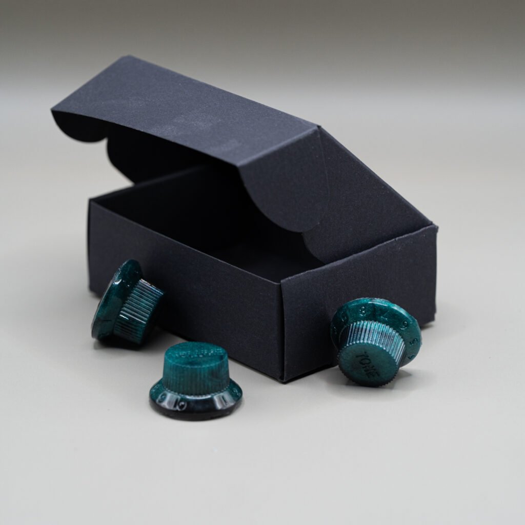 violet fade fender styled epoxy knobs (copy)